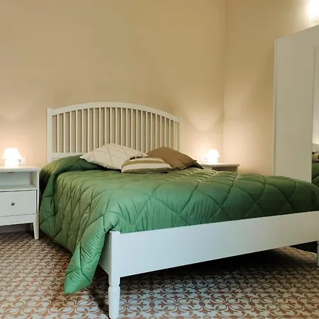 La Capasa Di Casada * Spongano