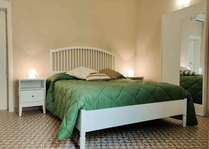 La Capasa Di Casada * Spongano